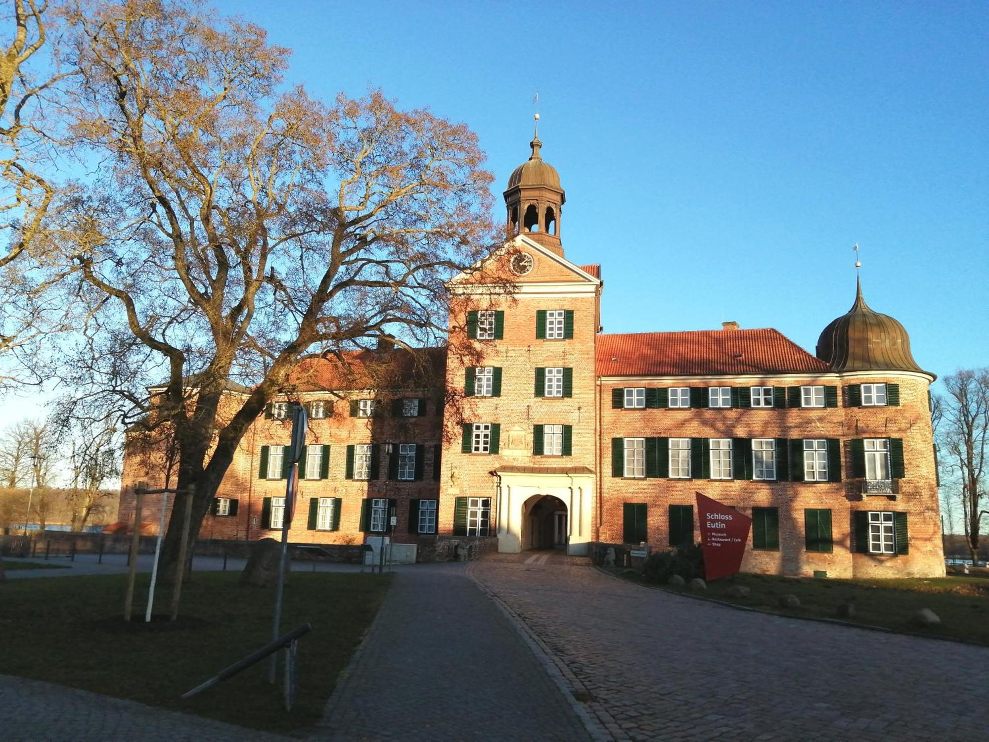 Grosses Ferienhaus Mit 4 Schlafzimmern Eutin Eksteriør bilde